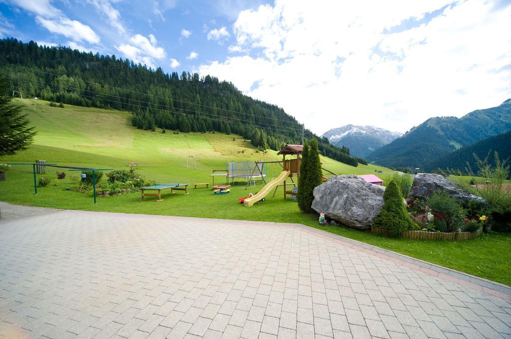 Gästehaus Alpenblick Berwang Exterior foto